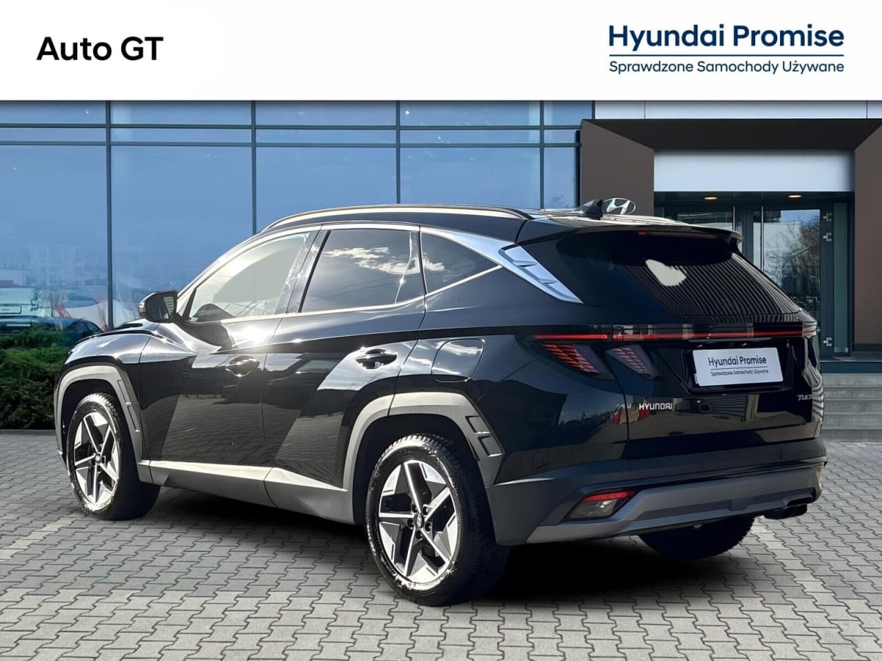 Hyundai Tucson - zdjęcie 16