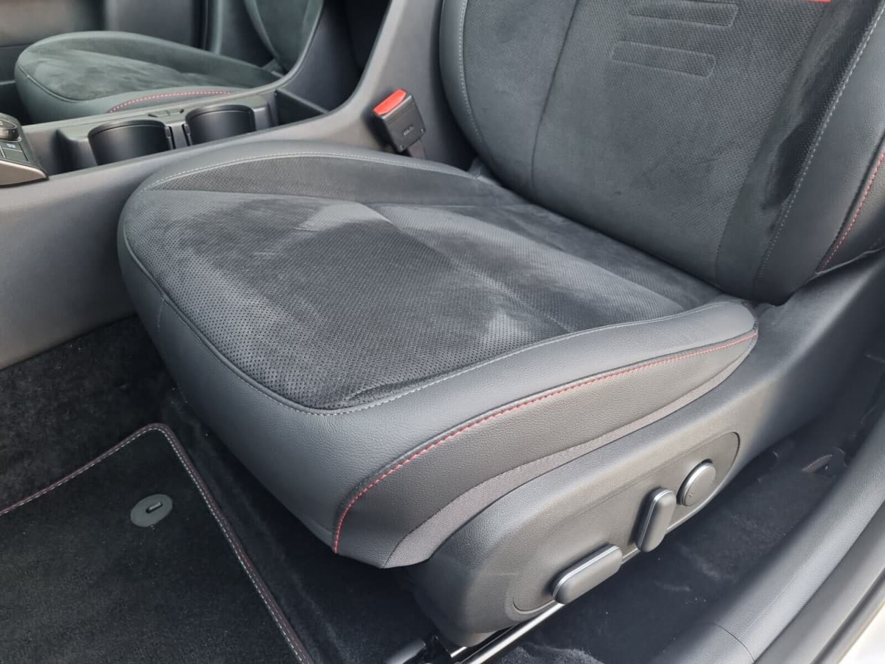 Hyundai Kona - zdjęcie 12