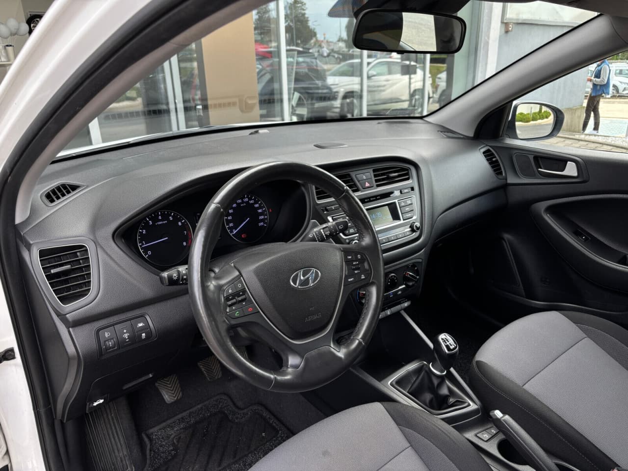 Hyundai i20 - zdjęcie 14