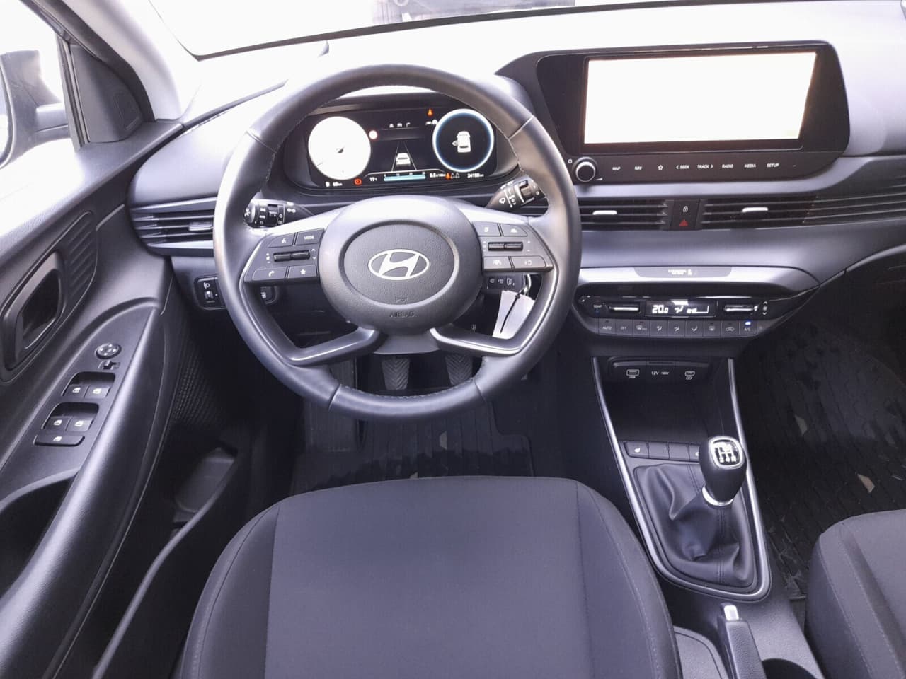 Hyundai i20 - zdjęcie 15