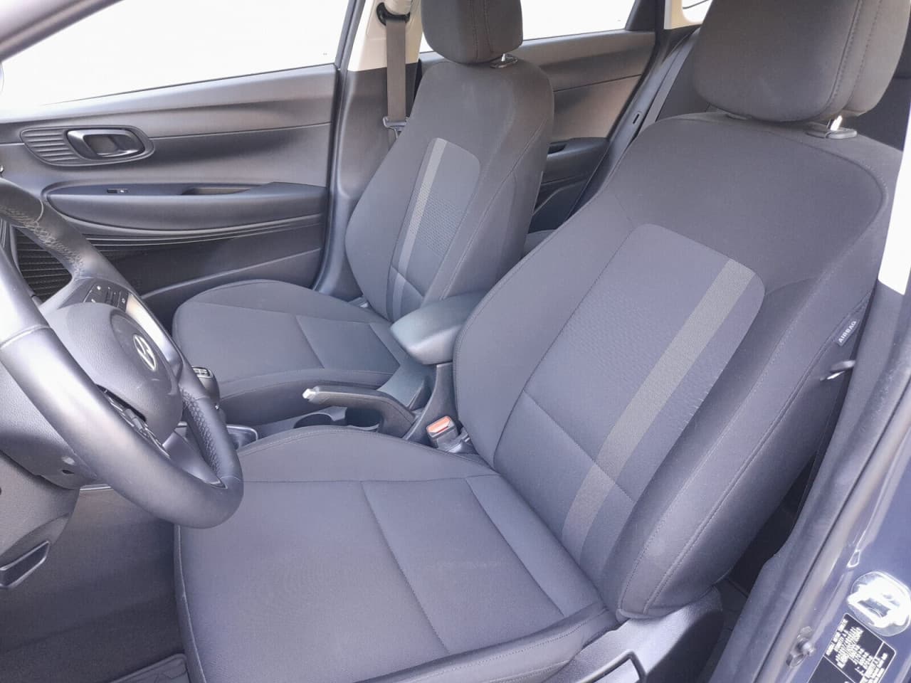 Hyundai i20 - zdjęcie 13