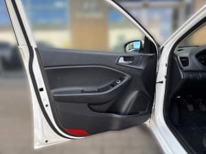 Hyundai i20 - miniatura 9