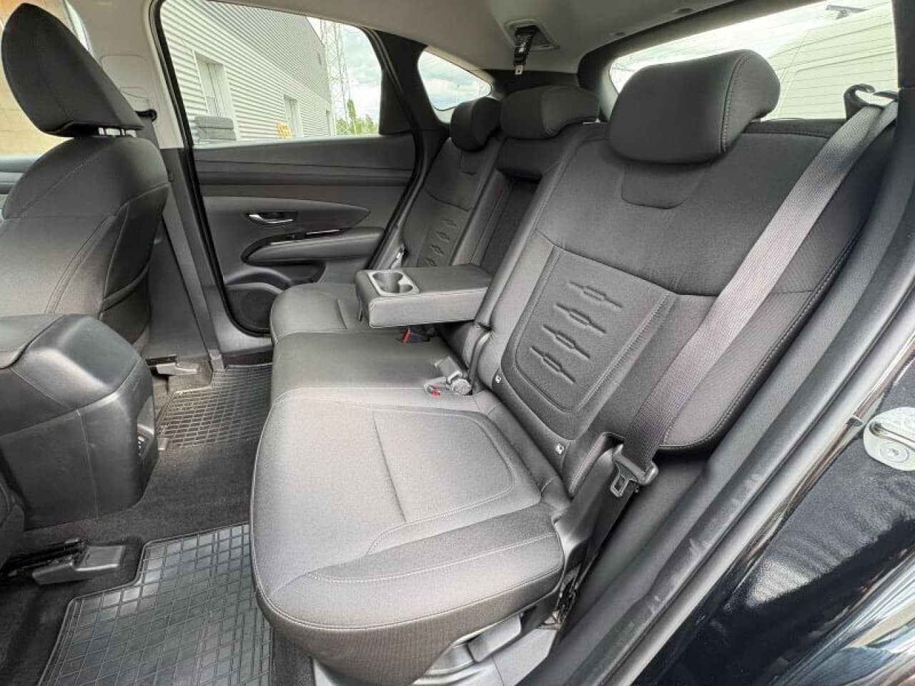 Hyundai Tucson - zdjęcie 12